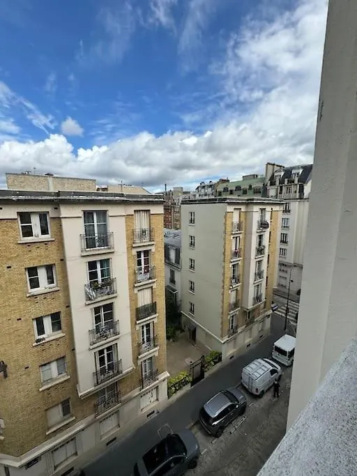Apartment Charmant Appartement Parisien Vue Sur Tour Eiffel