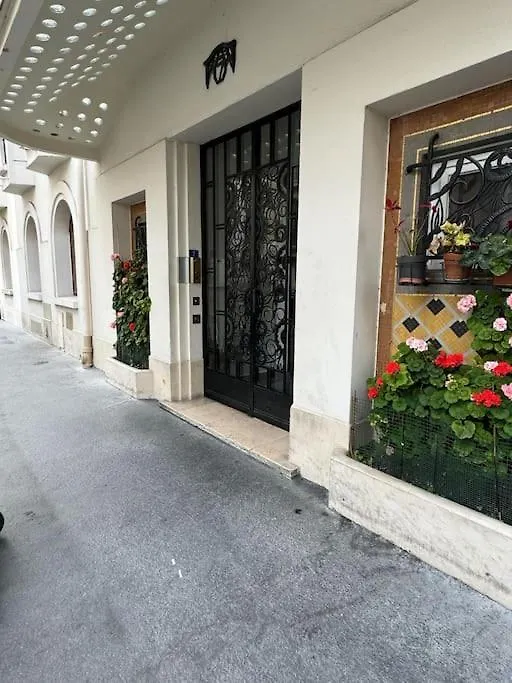 Charmant Appartement Parisien Vue Sur Tour Eiffel Διαμέρισμα Παρίσι
