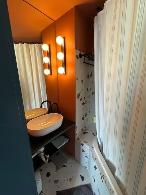 Charmant Appartement Parisien Vue Sur Tour Eiffel Διαμέρισμα