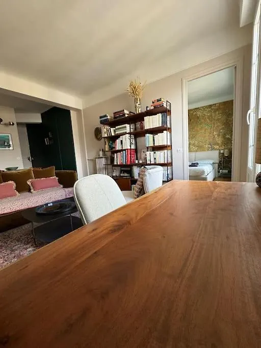 Charmant Appartement Parisien Vue Sur Tour Eiffel 0*, Paris