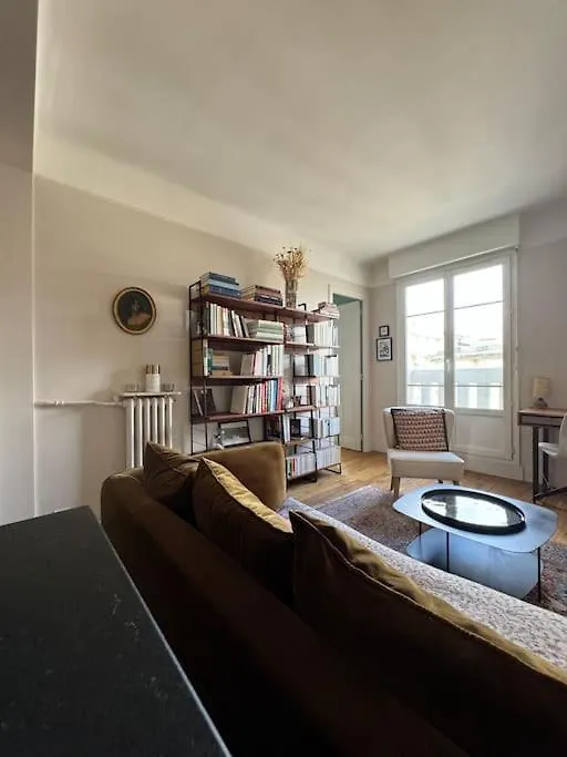 Charmant Appartement Parisien Vue Sur Tour Eiffel